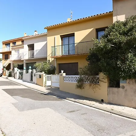 D'une A A 300 M De La Plage Avec Jardin Clos Et Wifi